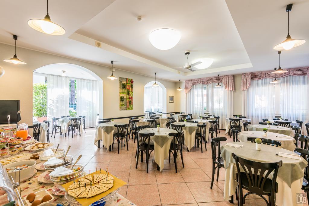 B&B Hotel Souvenir Cesenatico Exterior foto